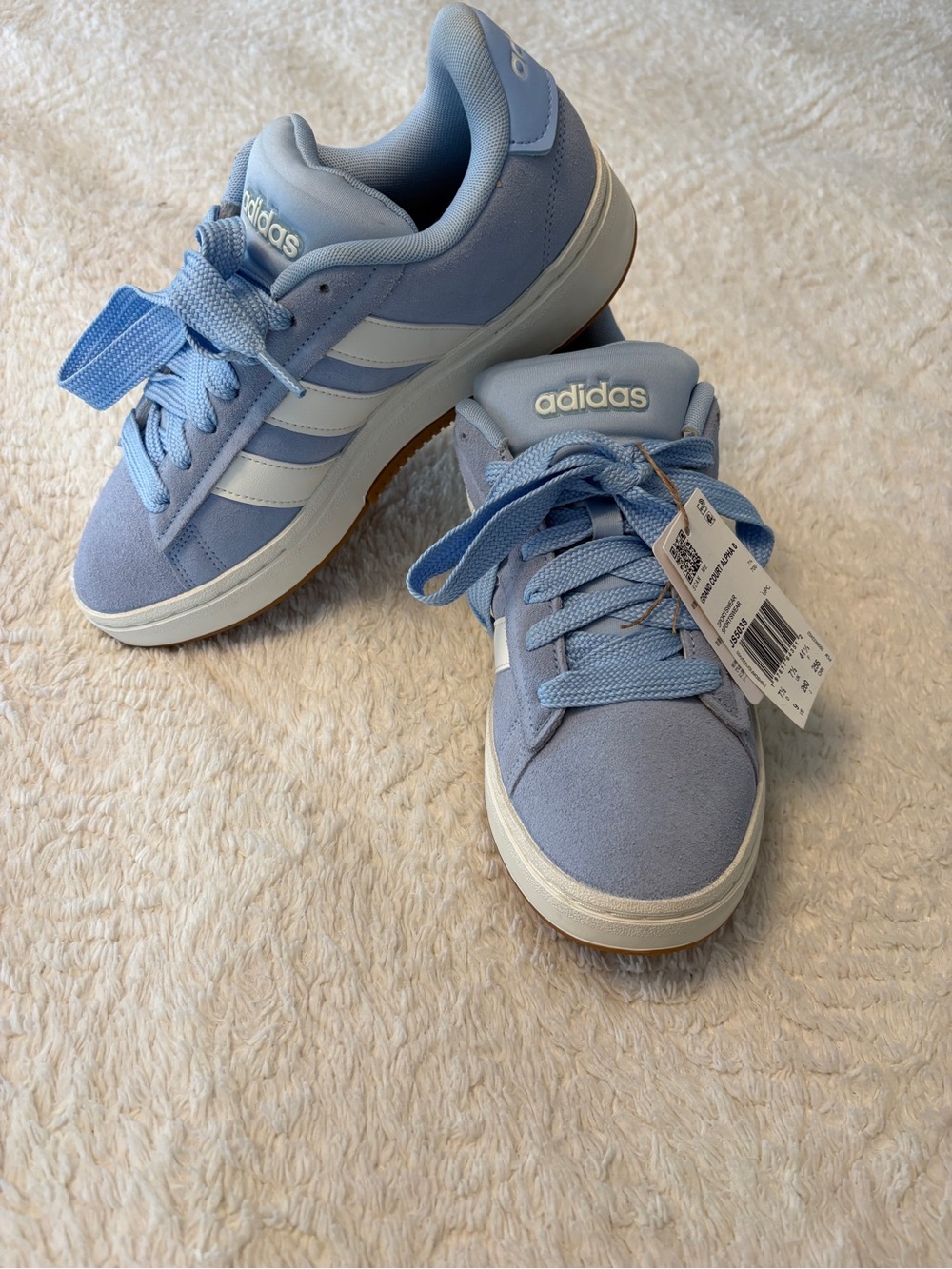 NEW Grand Court Alpha Baby Blue and White W 9/ M 7.5
